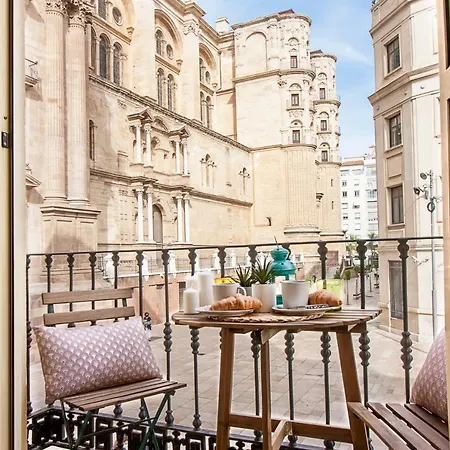 Center Flat Cathedral Apartment *