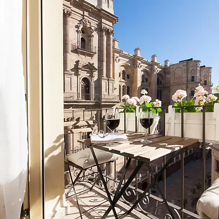 Center Flat Cathedral Apartment
