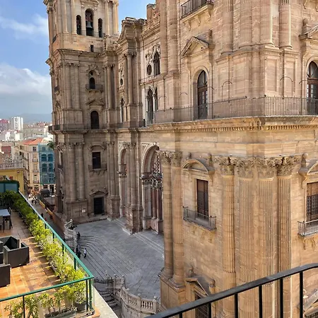 Center Flat Cathedral Apartment *