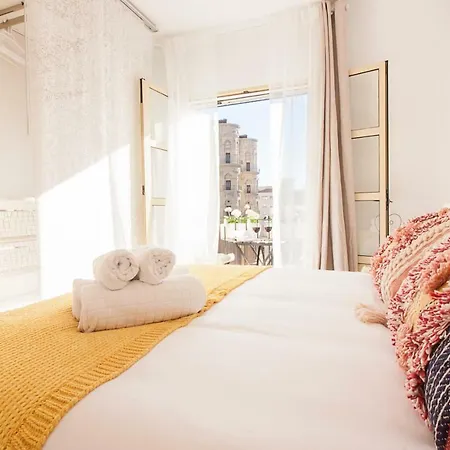 Center Flat Cathedral Apartment