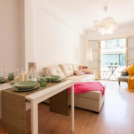 Center Flat Cathedral 아파트 *