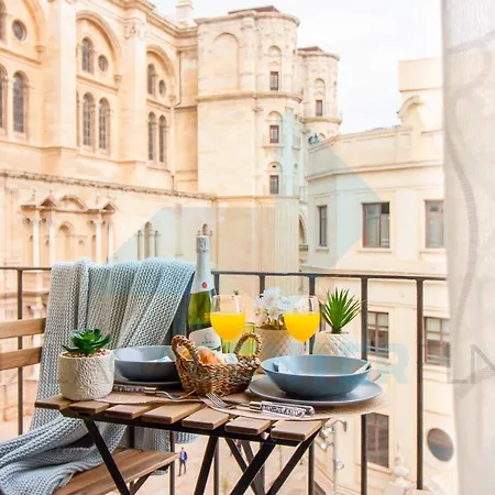 Center Flat Cathedral Apartment